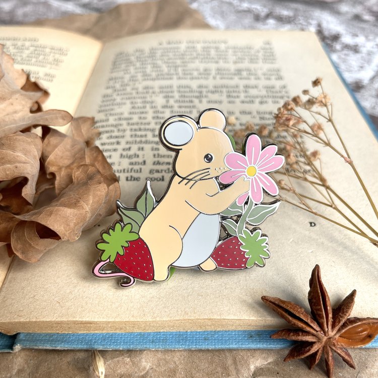 Mouse Enamel Pin