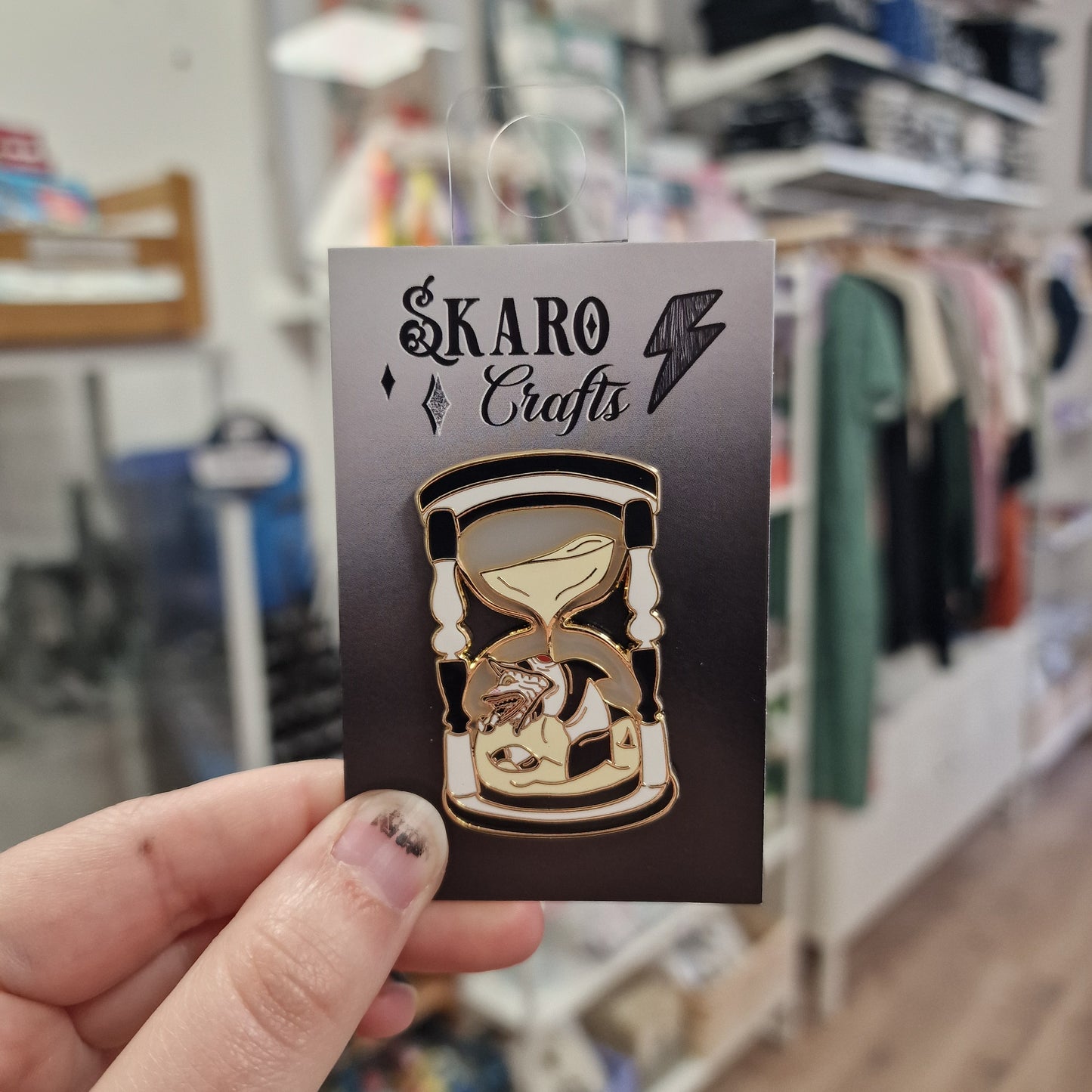 Sandworm Sandtimer Enamel Pin